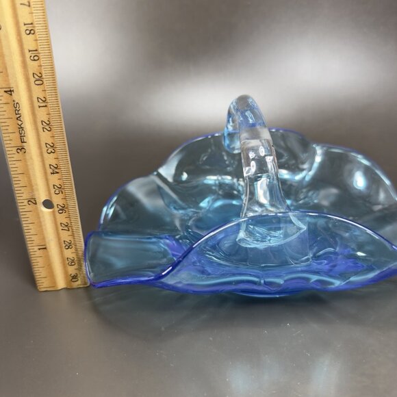 1980s Hand Blown Glass Blue Basket Dish Trinket Holder Clear Handle Folded Sides - Picture 4 of 12